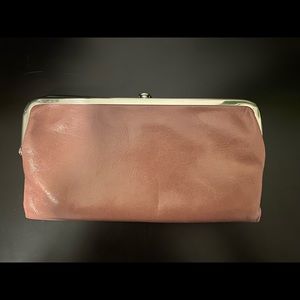 Hobo “Lauren” wallet in Dusty Rose